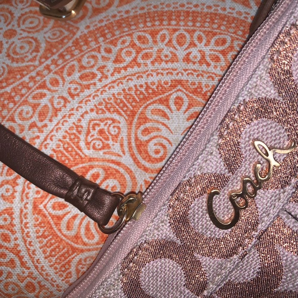 Authentic Coach crossbody bag in good condition